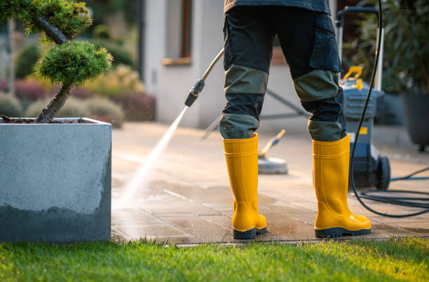 Best Commercial Pressure Washing  in Neffs, OH